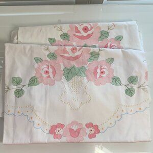Vintage Embroidered Pillowcases- 2pc Set